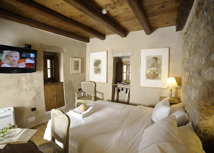 Citta Dei Nicliani Otel Koíta